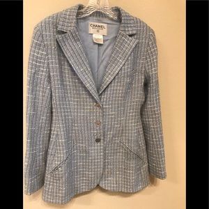 Chanel light blue and cream tweed jkt Size 44